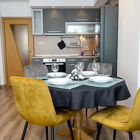 Bright & Comfy 1br Flat In Levski District - By Flat Mаnаger Apartmán