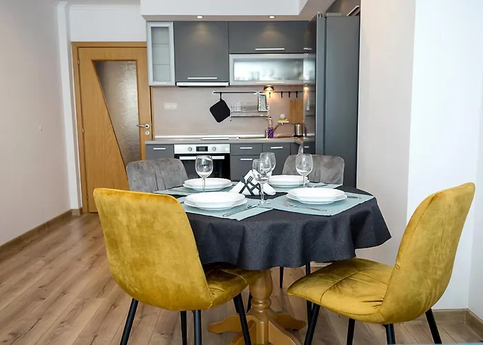 Bright & Comfy 1br Flat In Levski District - By Flat Mаnаger Lejlighed